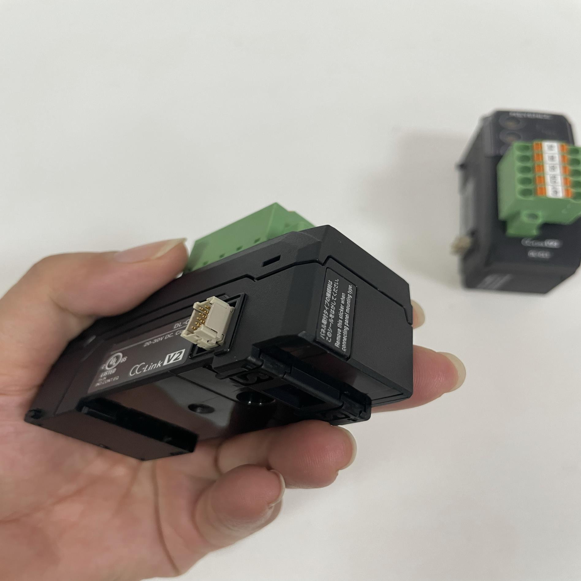 基恩士激光位移控制器DL-CL1