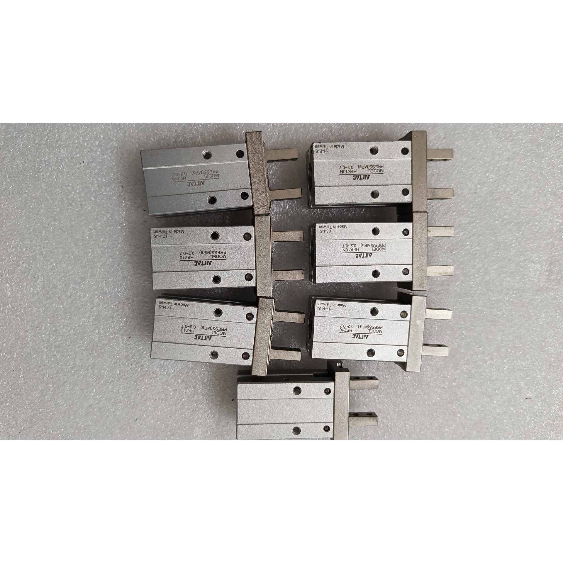 台湾亚德客品牌手指气缸HFZ10HFK10N实物拍摄功能