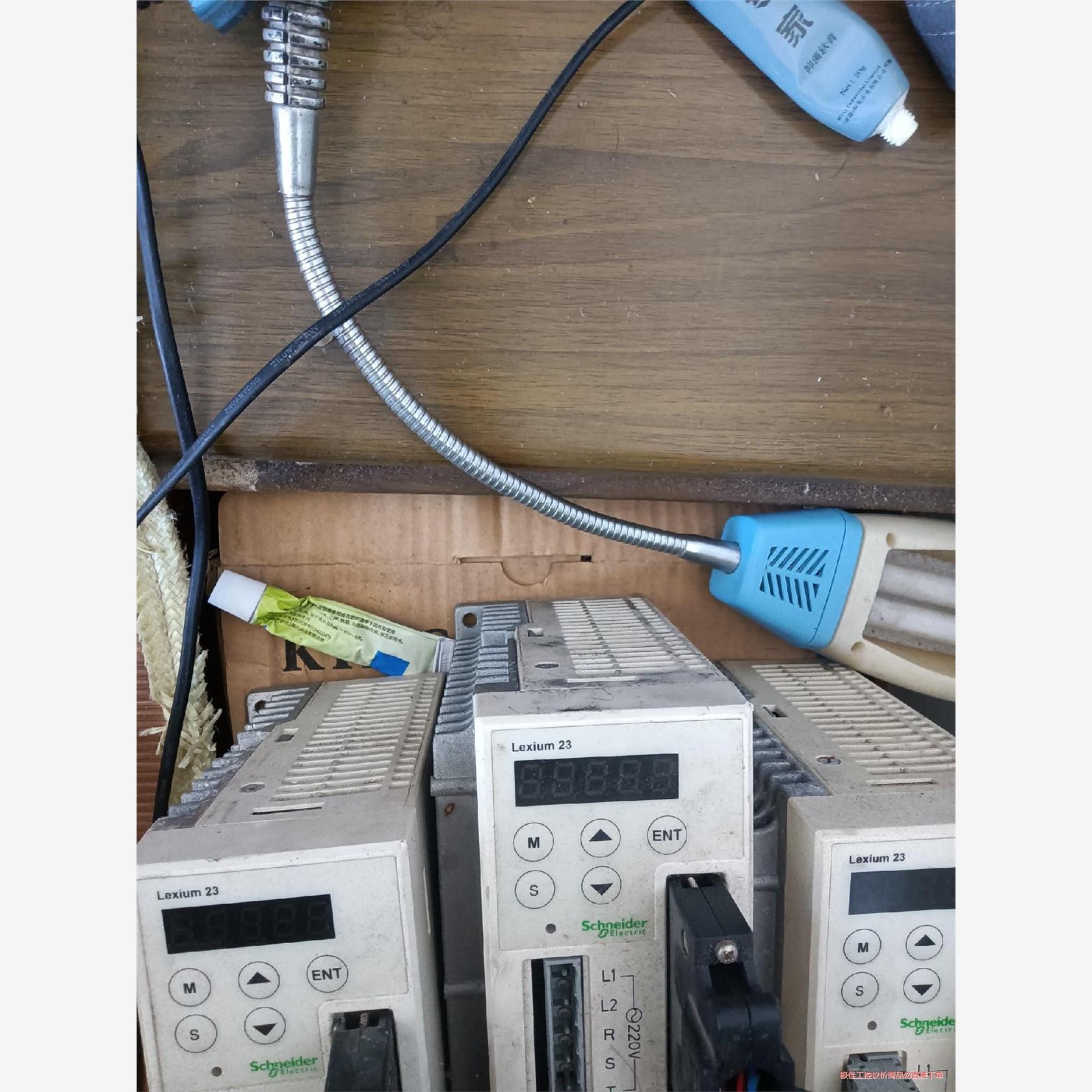 议价商品400W驱动器LXM23CU04M3X一手拆机货清