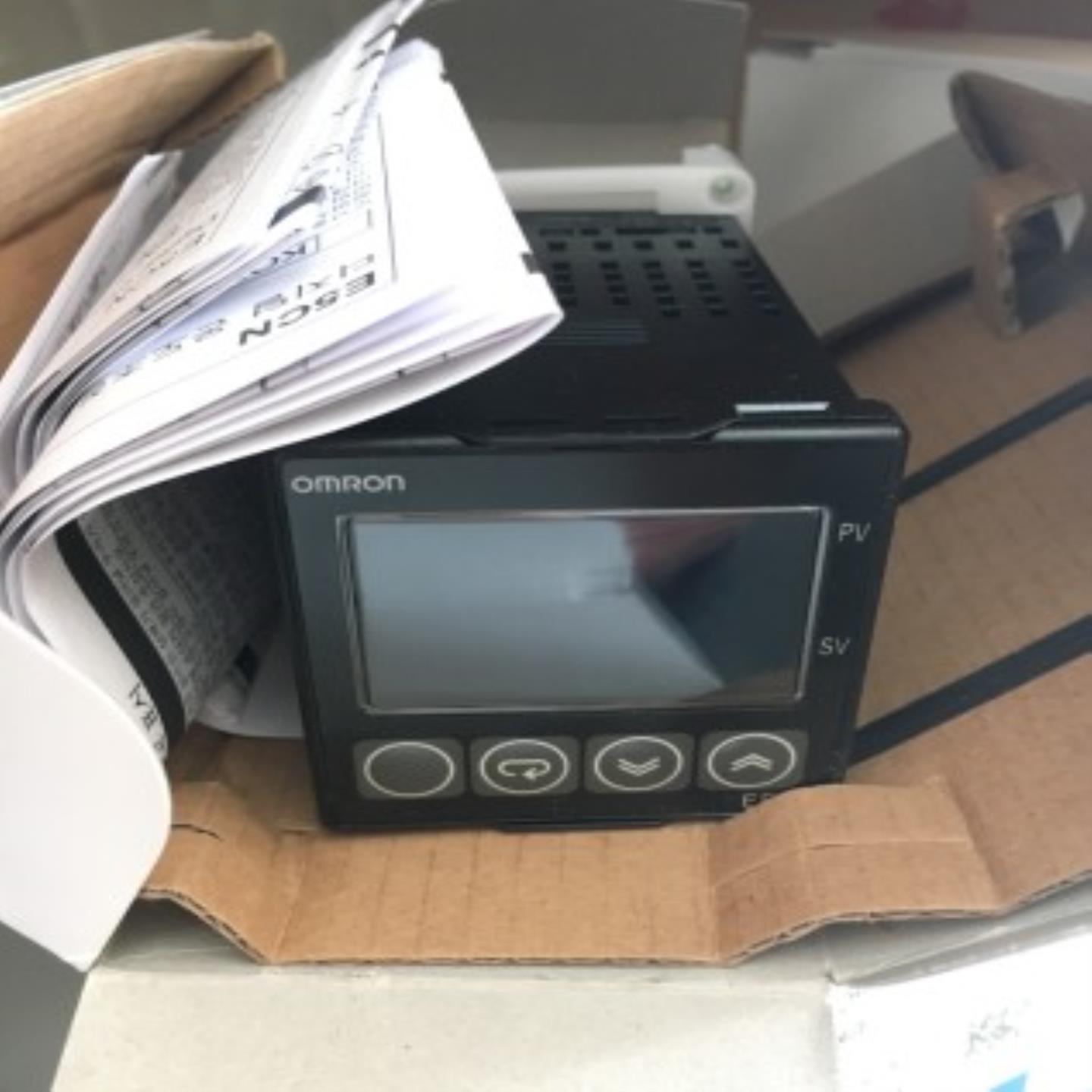 正品温控表E5CN-RTCU QTCU Q1TCU R1TCU R1TU Q1TU R2TU C2TU CTU