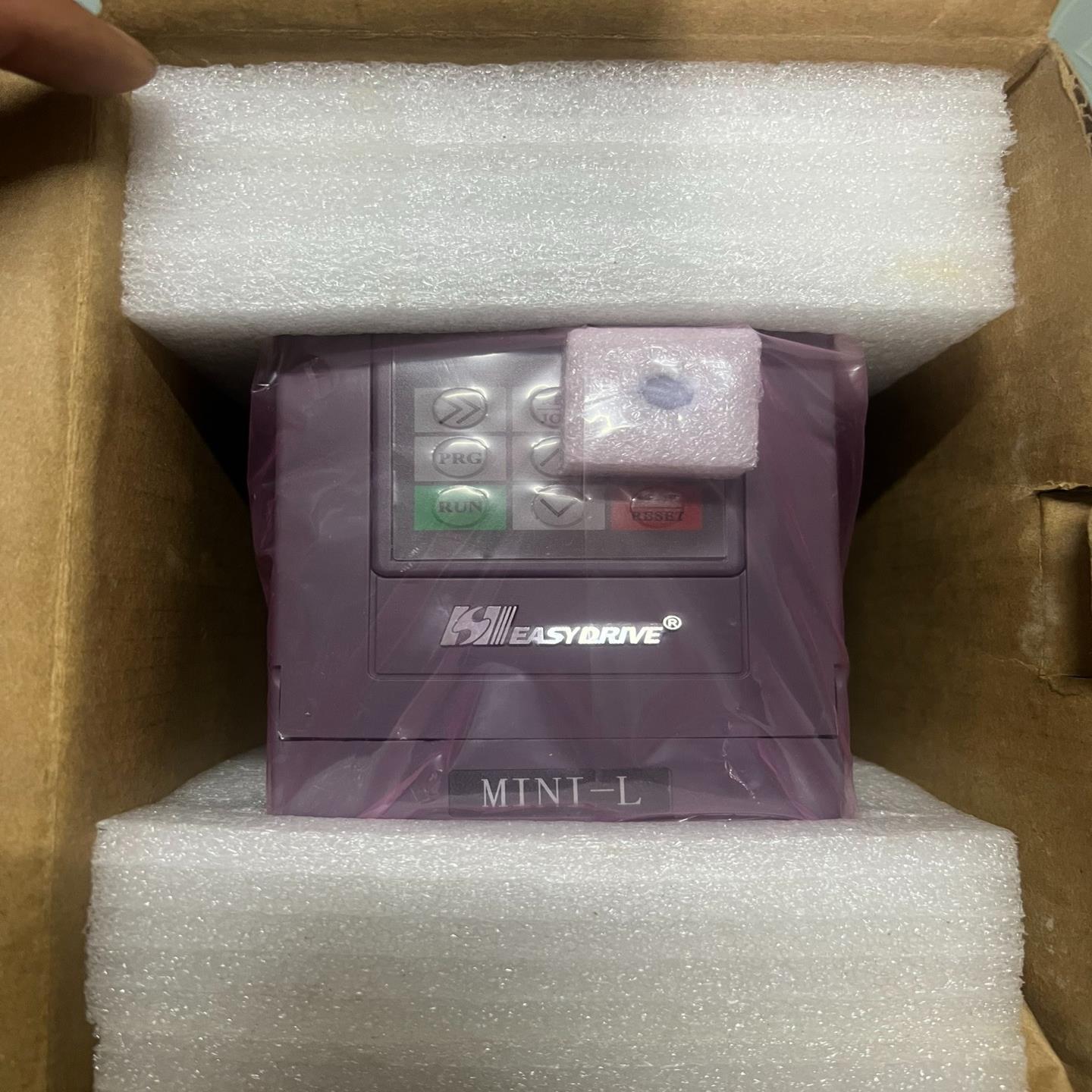 MINI-4T0015M  16  易驱变频器实图功