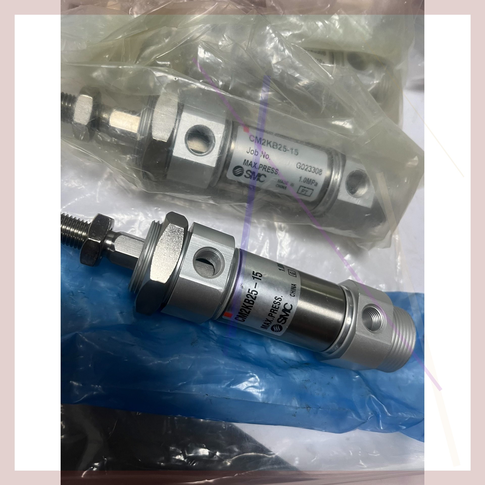 正品SMC气缸CM2KB25-15   轴六角的   库