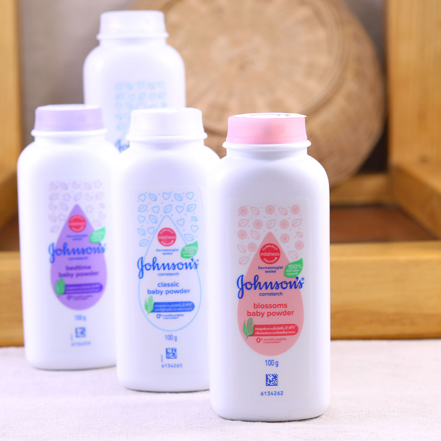 强生婴儿爽身粉100g纯正温和痱子粉按摩香体吸汗味进口泰版2支装