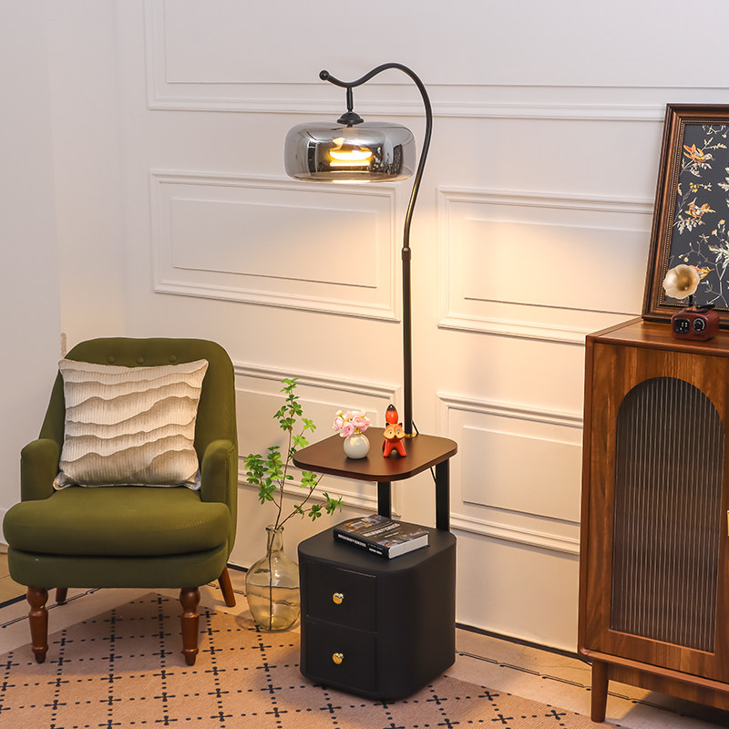 意式轻奢置物架落地灯卧室床头柜替代神器智能实木床头柜台灯一体