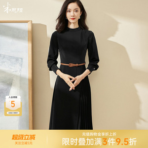 米思阳知性轻熟连衣裙小众不规则2026春季新款中长款黑色裙子2309