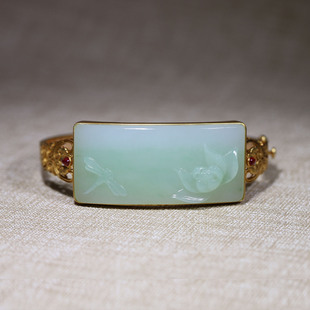 玉秀18K金镶玉莲花手镯女款古风手牌苏工籽料雕刻羊脂定制带证书