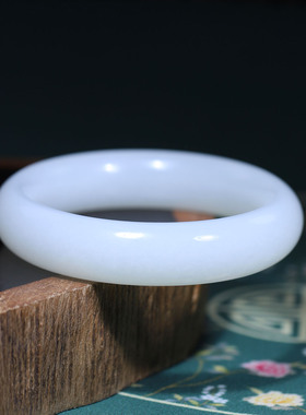 玉秀和田玉手镯定制手饰