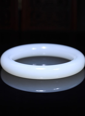 玉秀和田玉圆条手镯定制手饰