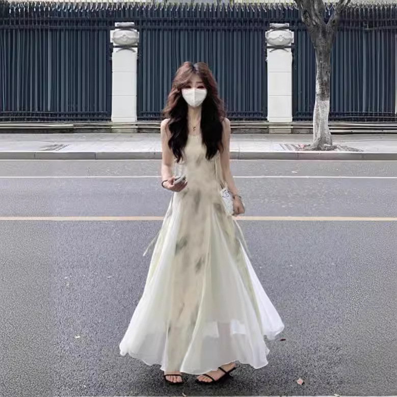 新中式吊带连衣裙女小众设计感2025夏季新款复古文艺气质国风长裙