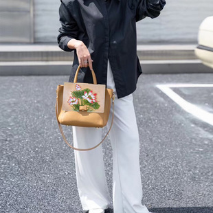 包包女斜挎包小众高级感真皮大容量单肩手提包皮雕包