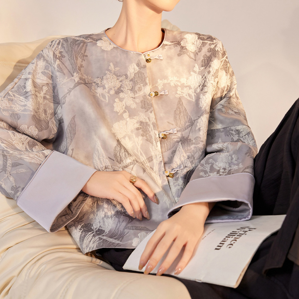 巨好看的新中式外套灰色小香风冬