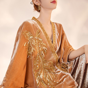 刺绣真丝丝绒外套轻奢上衣新款2025女金黄色开衫高级感减龄年轻版