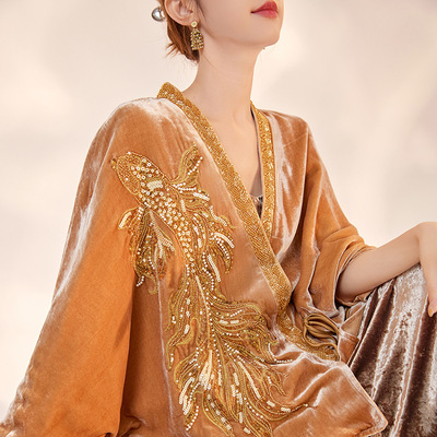 金黄色刺绣开衫真丝丝绒外套减龄