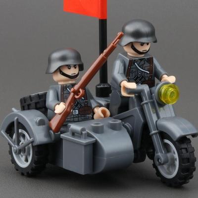 交通警察三轮车带摩托车铁骑公仔