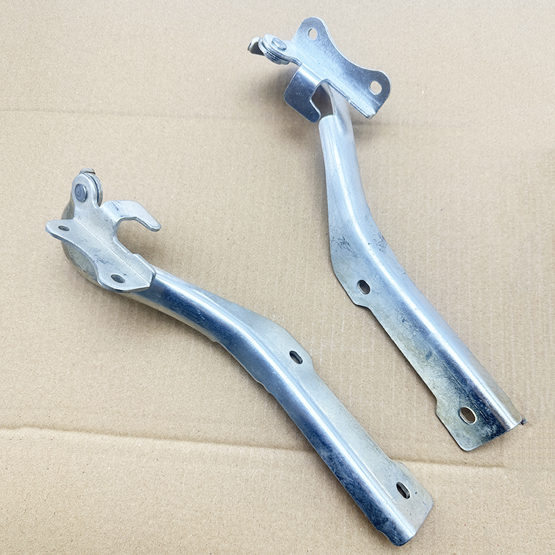 北汽新能源EC系列前引擎盖铰链