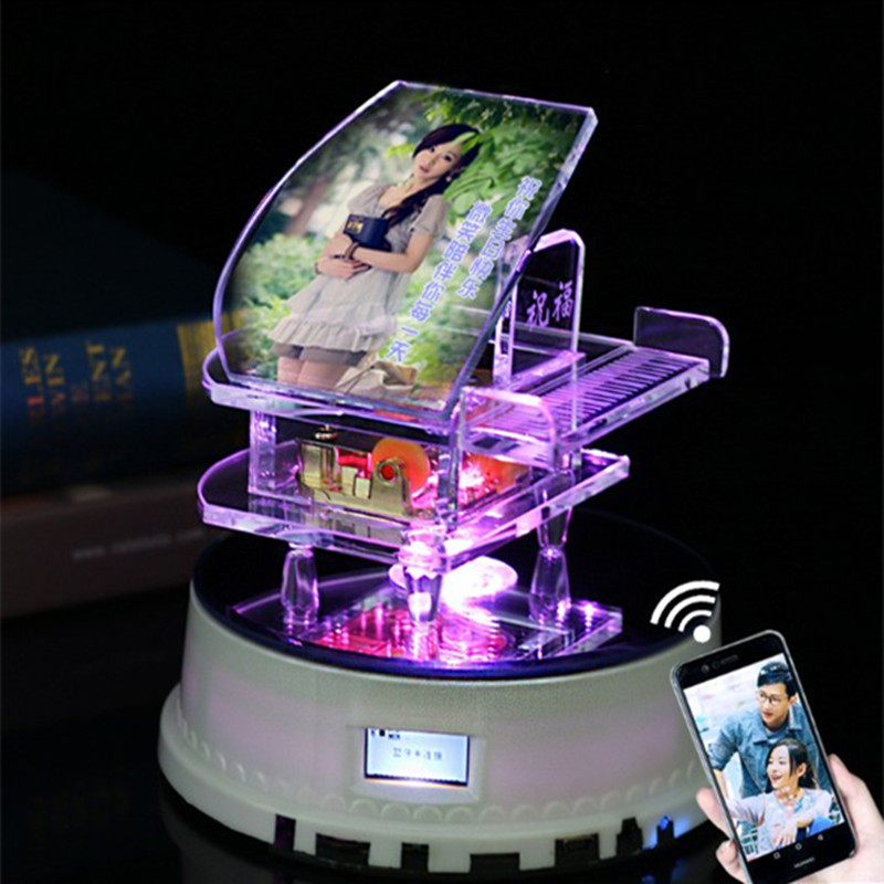 彩灯旋转可定制照片水晶钢琴带蓝牙音乐八音盒情侣儿童女生日礼物