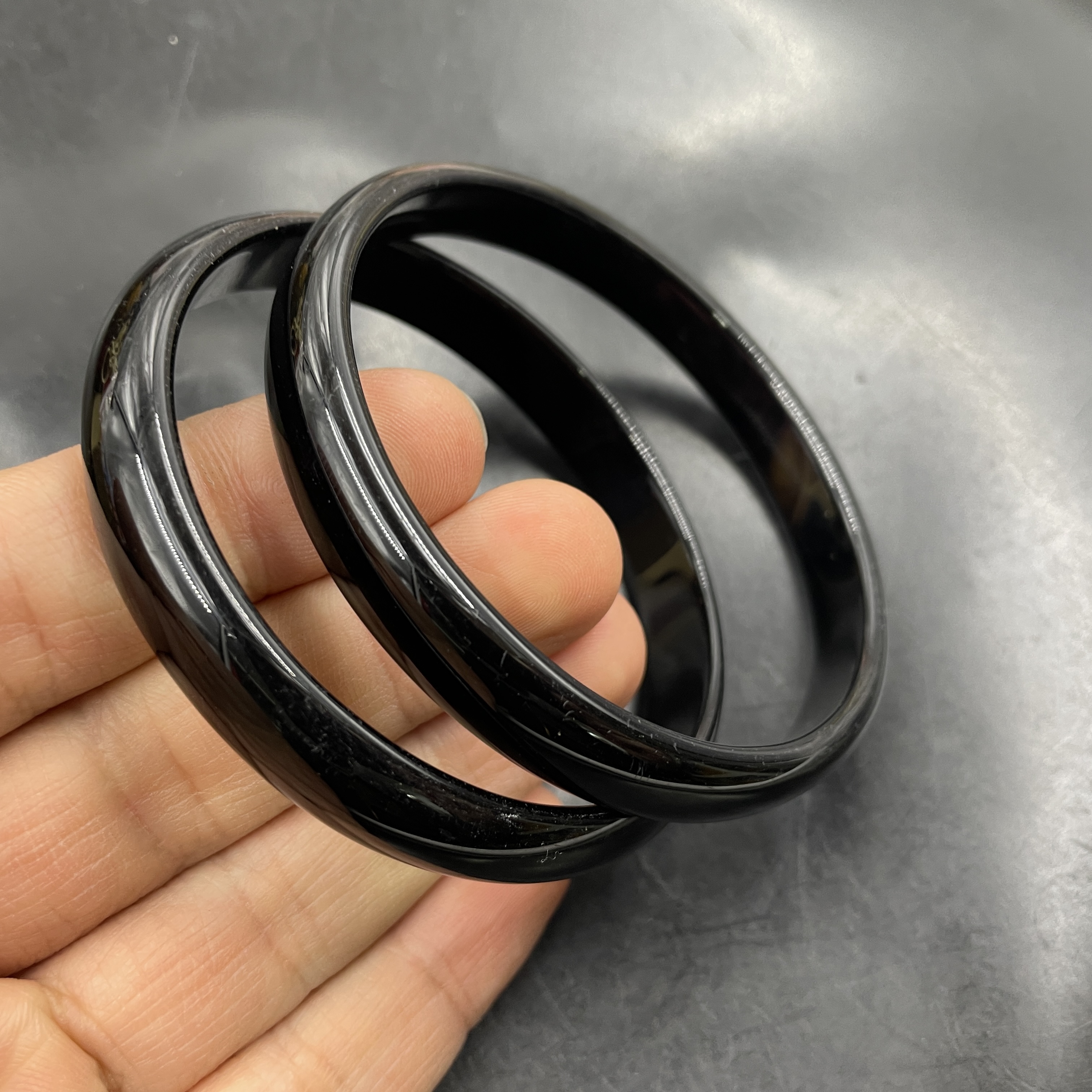 四海玉器 大号黑玛瑙手镯 68毫米大圈黑色玉髓手镯 玉镯子