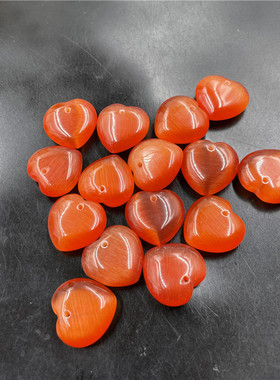 玉器红色猫眼石心形挂件吊坠特价