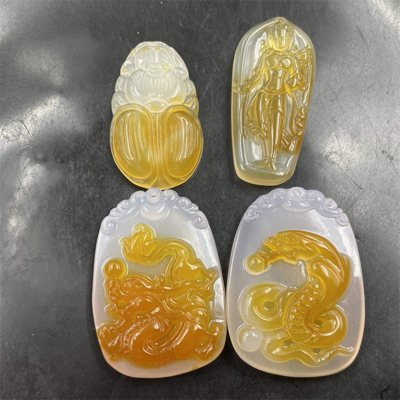四海玉器 天然正品俏色玉髓玛瑙生肖蛇吊坠 生肖龙挂件 观音玉坠