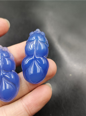 天然蓝玉髓吊坠玛瑙挂件