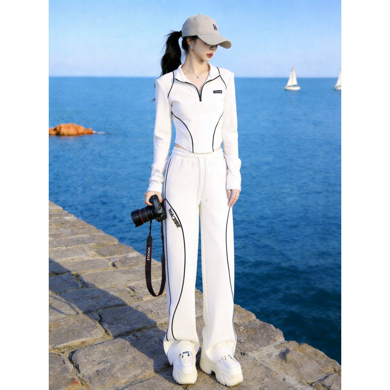 白色健身休闲运动套装女春夏季2026新款气质简约短款上衣直筒长裤