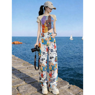活泼俏皮穿搭一整套女夏季新款个性涂鸦T恤短袖阔腿裤两件套休闲