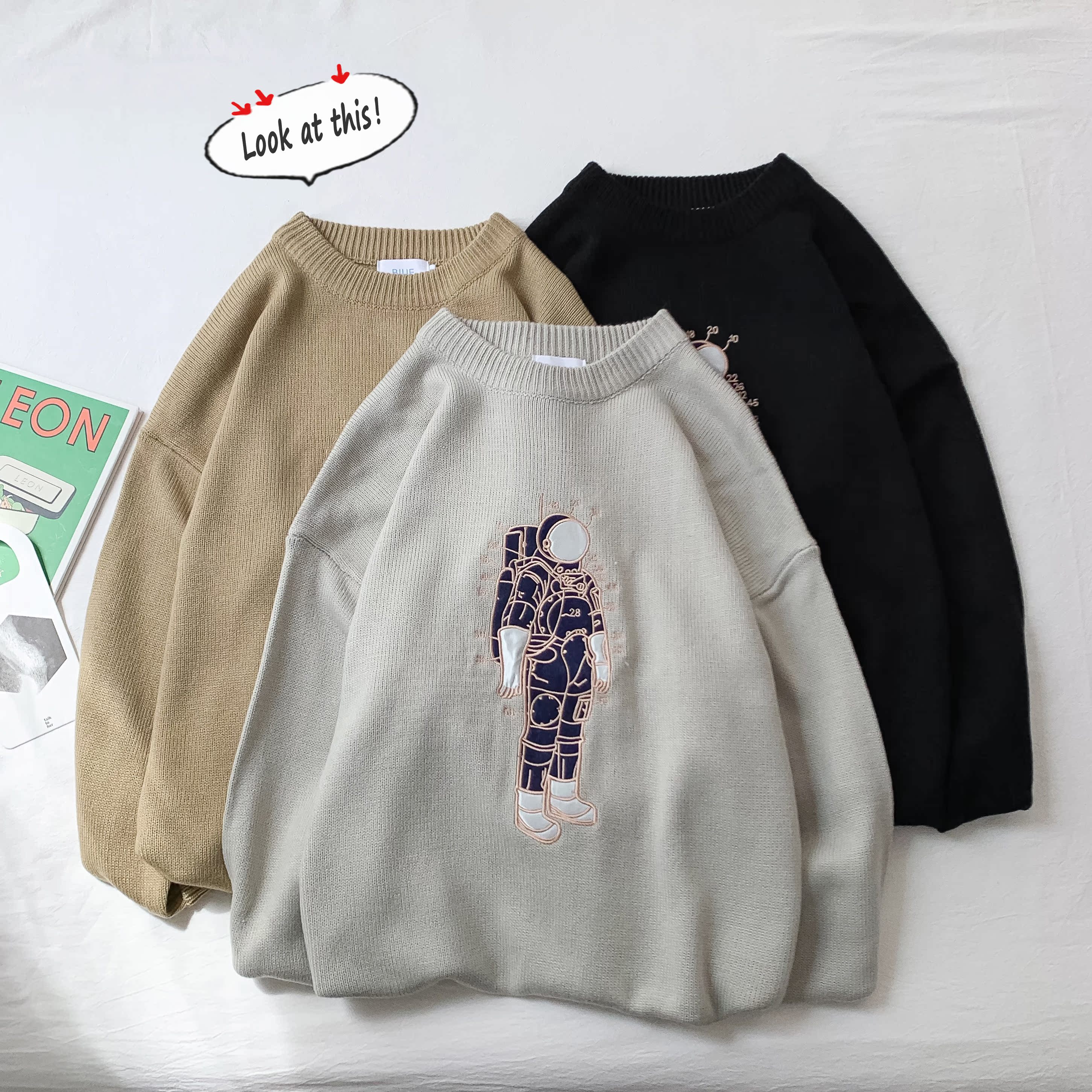Autumn and winter new original design astronaut embroidery loose couple's T-shirt sweater for men
