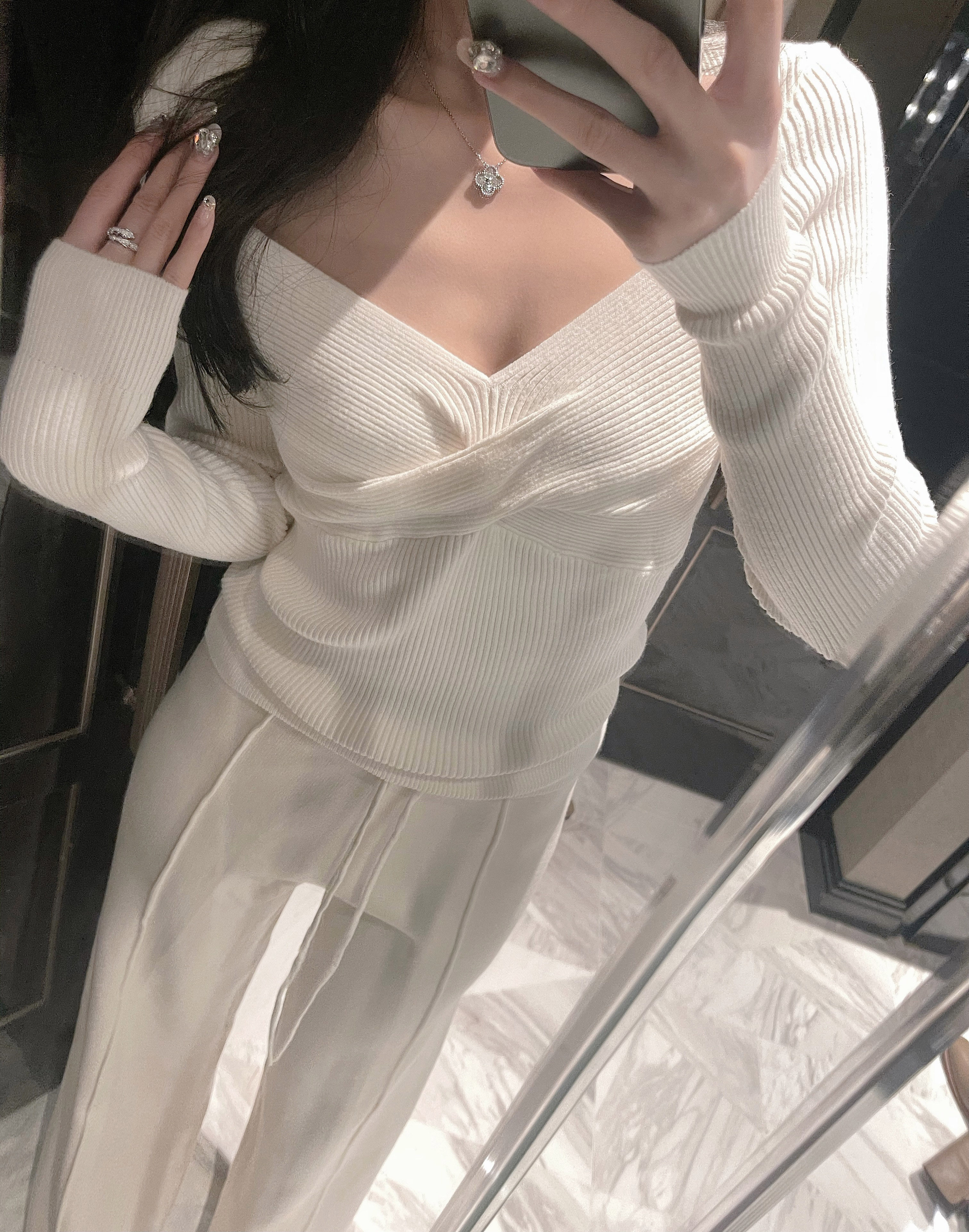 交叉设计显胸秋冬内搭显瘦打底衫