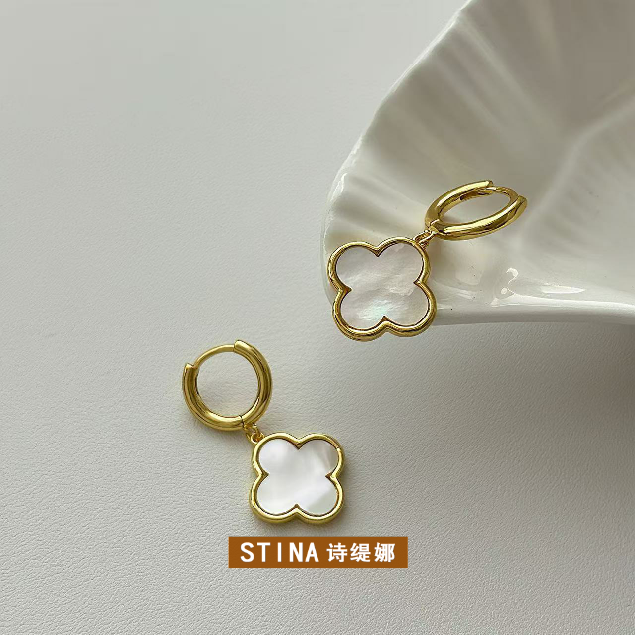 STINA新款天然白贝母耳环金色几
