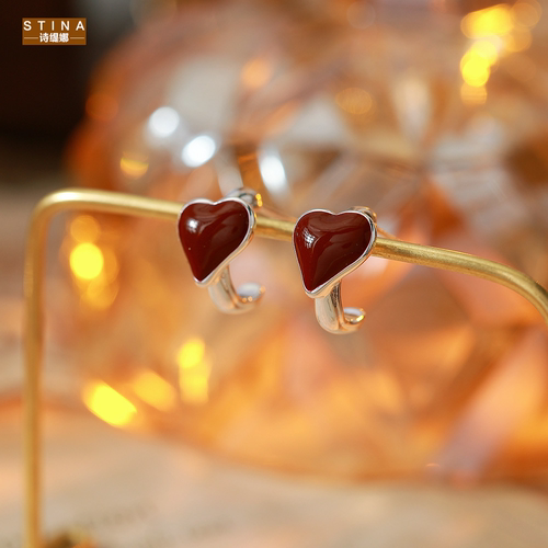 STINA秋冬新年耳钉感安可拉红色