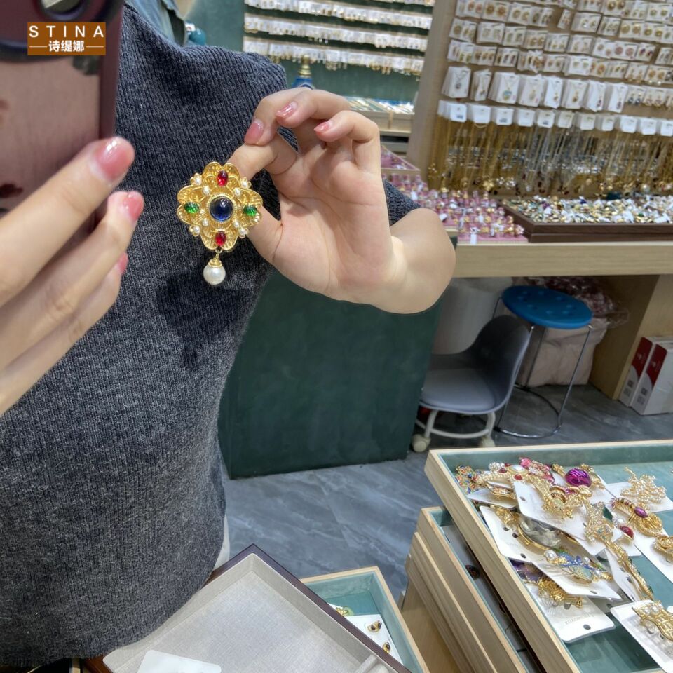 STINA新款西洋风名媛珍珠吊坠胸