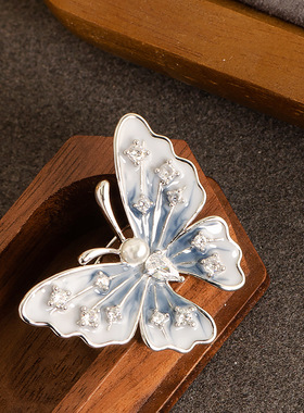 STINA精致时尚镶钻珍珠滴油蝴蝶