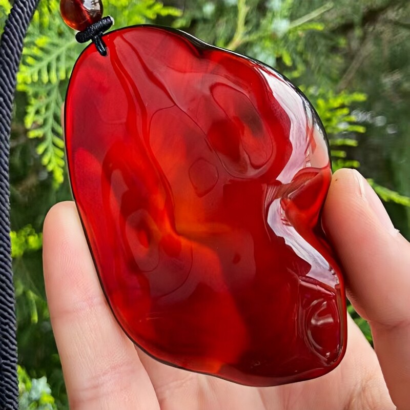正品天然缅甸琥珀精品原矿血珀随形吊坠文玩百搭收藏轻奢珠宝饰品