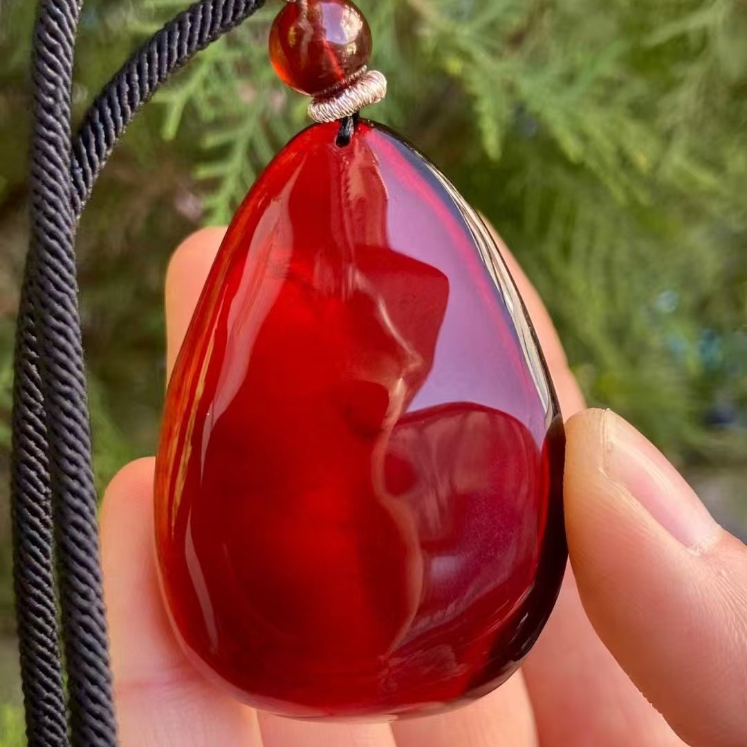 正品天然缅甸琥珀精美血蜜随形吊坠男女款毛衣链文玩百搭珠宝饰品
