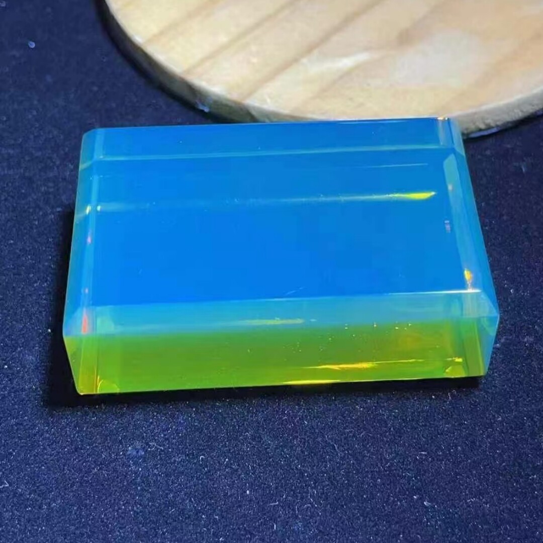 正品天然缅甸琥珀精美天空蓝玻璃底子冈牌无事牌吊坠文玩珠宝饰品