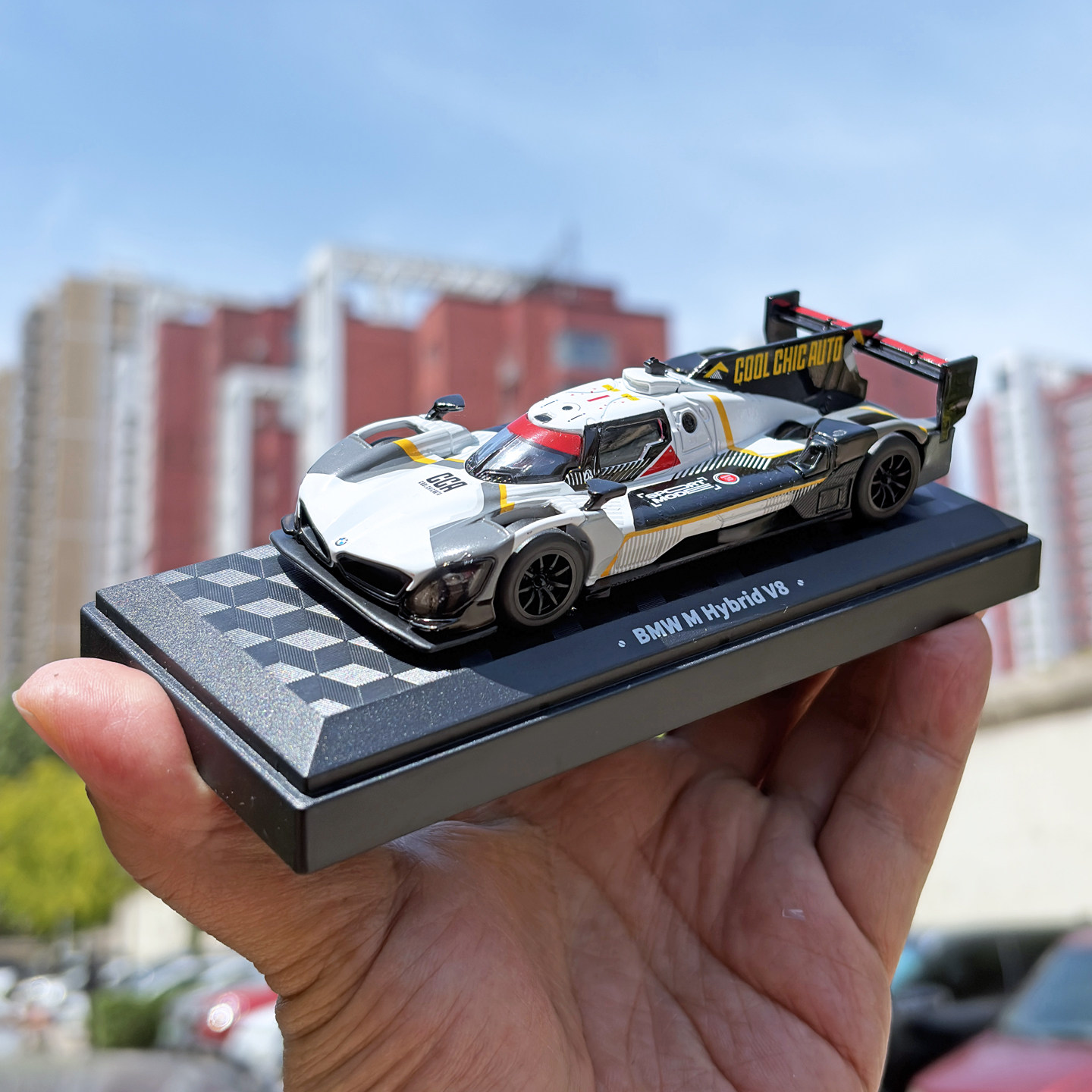 彩珀1/45宝马 M Hybird V8合金汽车模型仿真静态收藏车模带防尘罩