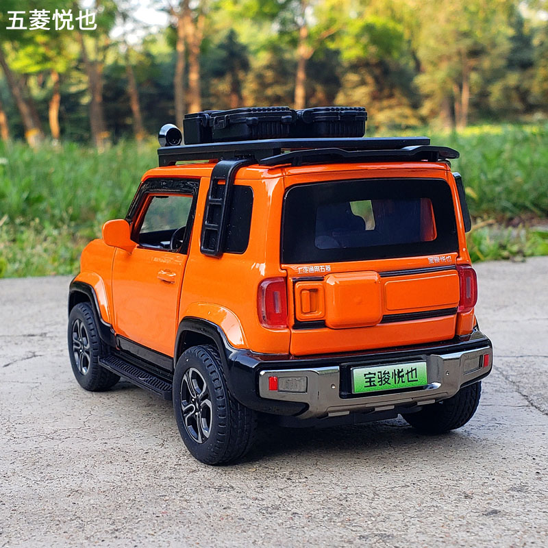 1/32宝骏五菱悦也合金越野车汽车模型开门回力仿真金属玩具车摆件