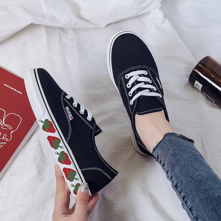 韩国ulzzang小草莓帆布鞋女绿色学生百搭女鞋ins港风小红书同款鞋在类目 女鞋, 帆布鞋中 - 来自Buy2taobao.com提供专业的淘宝代购服务