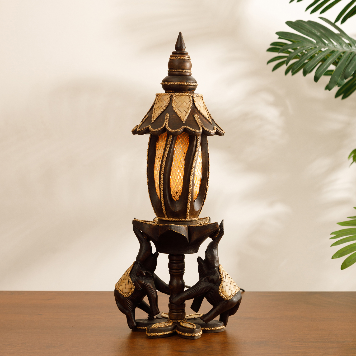 复古实木雕刻大象民宿装饰台灯