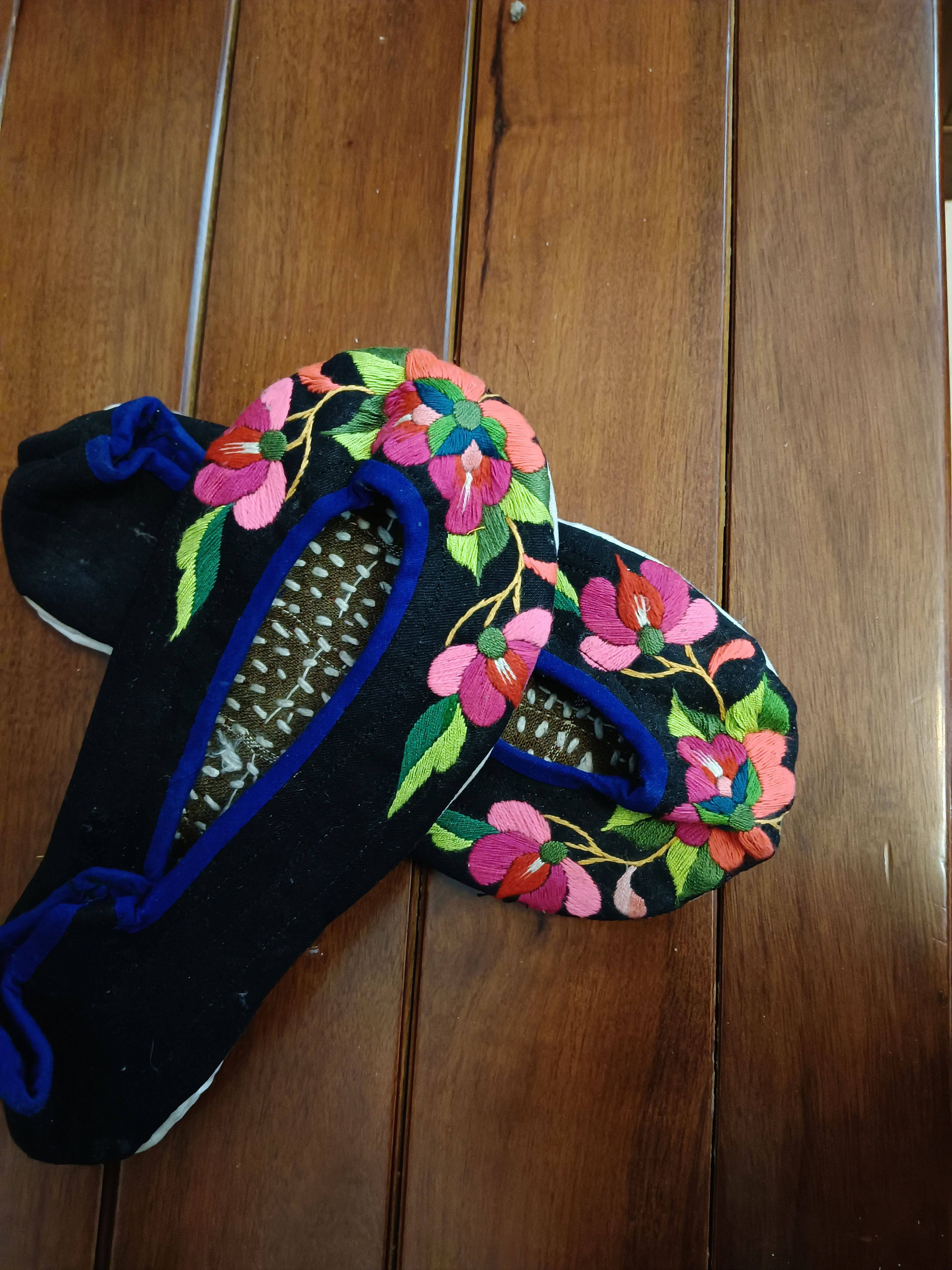 原创云南少数民族彝族纯手工纳底纯手绣平底圆头绣花鞋现货36码