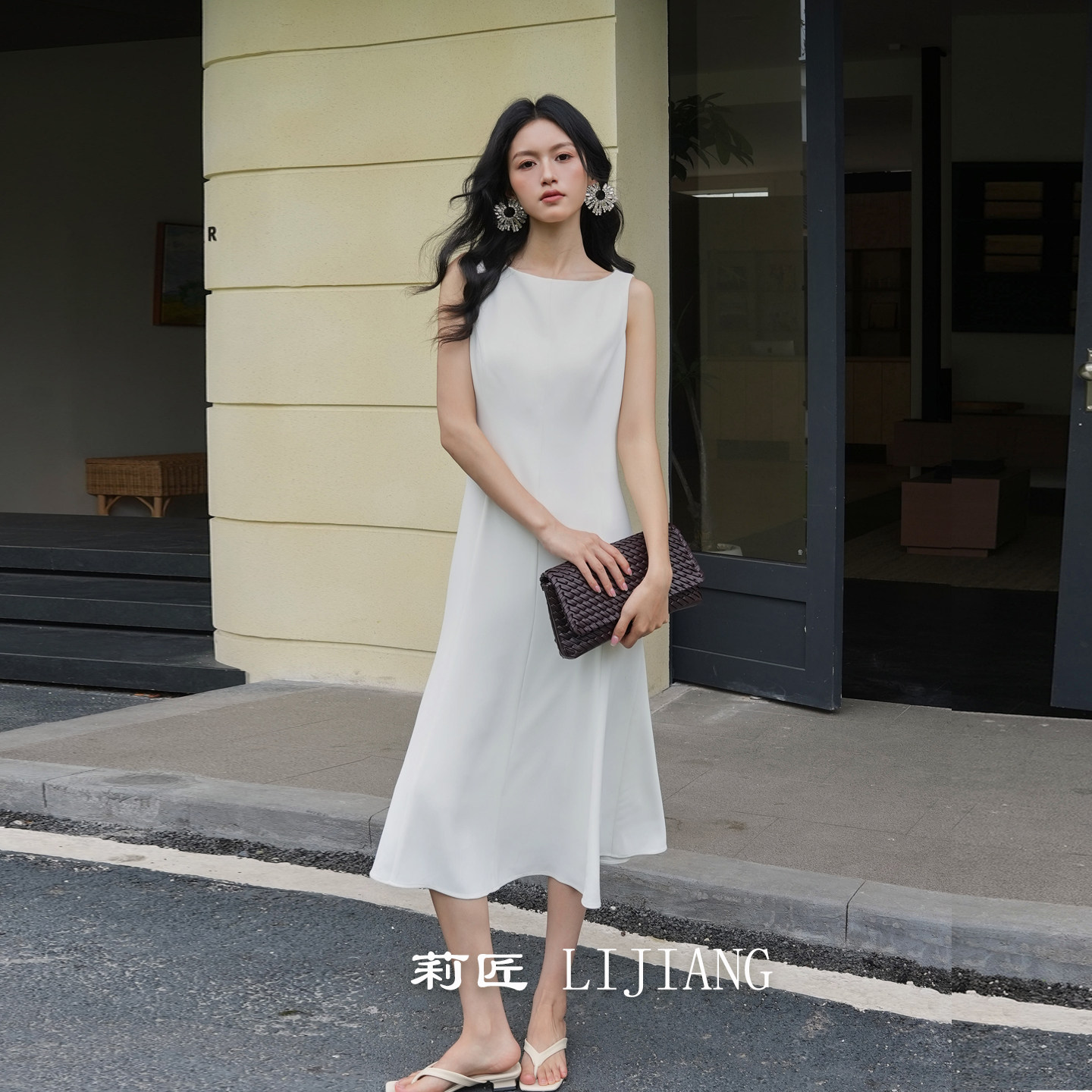 莉匠高级极简风白色无袖连衣裙女2026春夏新款通勤修身中长鱼尾裙