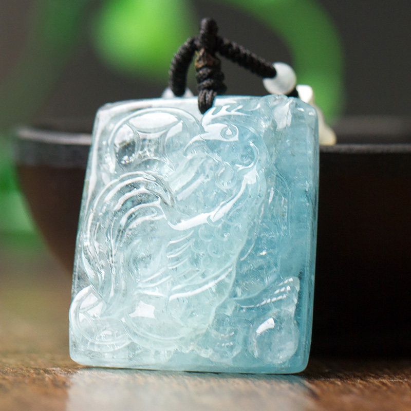 精品巴西天然冰种海蓝宝石吊坠挂件手工双面雕刻雄鸡报晓小巧款