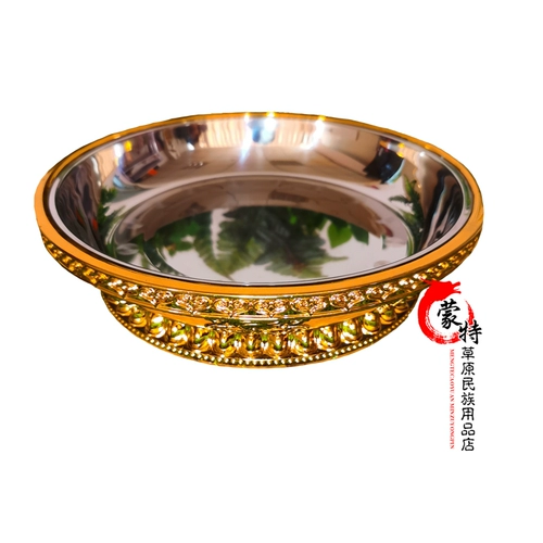 Монгольский характерный монгольский посуда рука рука с мясо