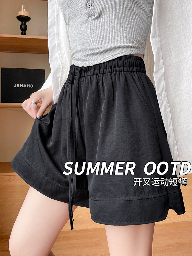 黑色运动短裤女款夏季2024新款多巴胺风外穿宽松开叉五分阔腿裤子