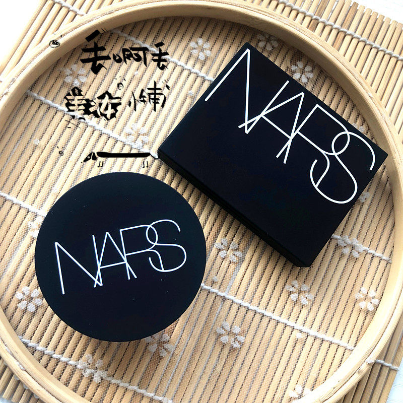 NARS裸光蜜粉饼新版10g蜜粉纳斯大白饼清爽散粉饼透明裸妆两款