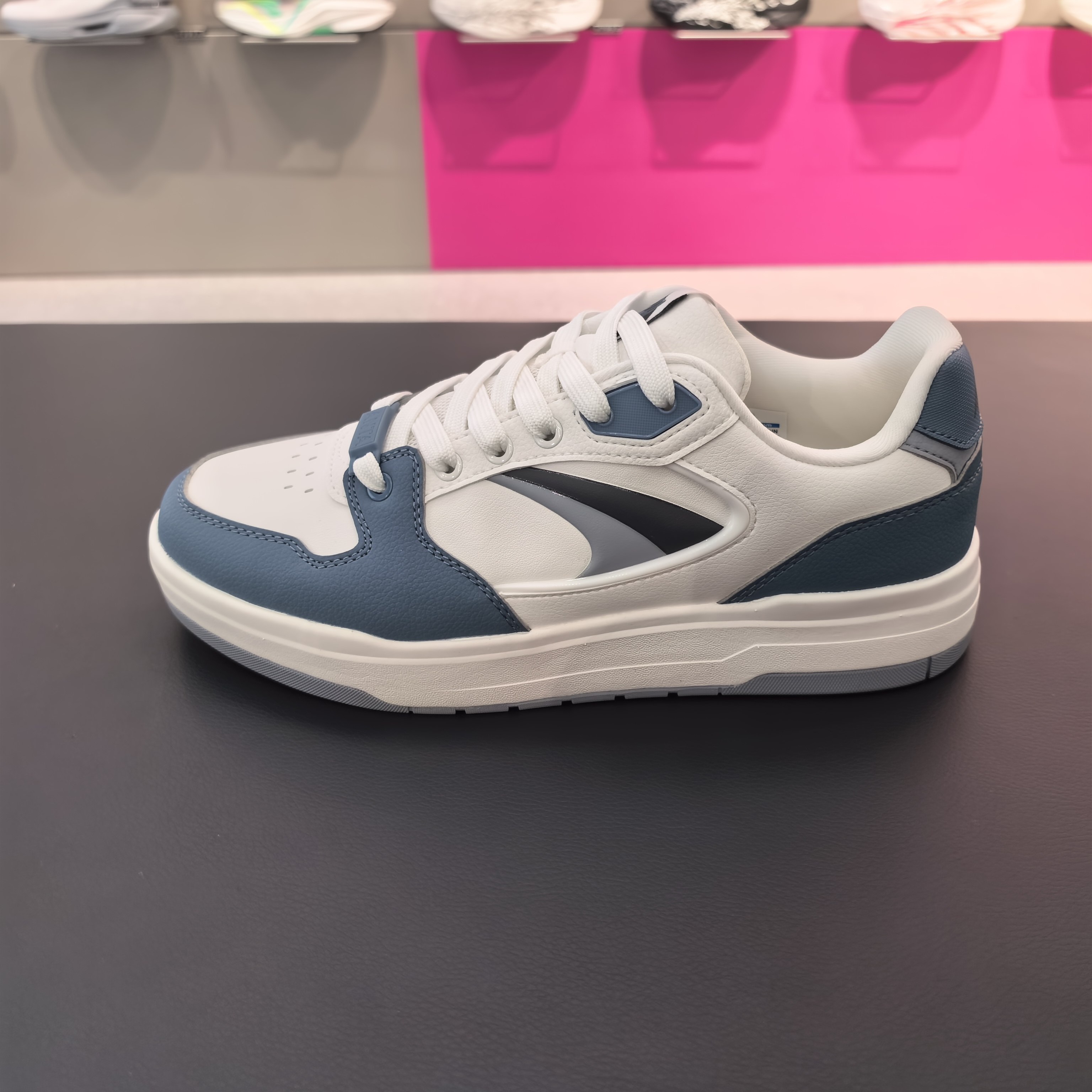 安踏月影 低帮休闲板鞋男2026春冬滑板鞋潮流运动鞋男鞋112618016