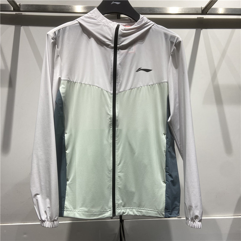 LI NING 2023 새로운 여름 스포츠 윈드 브레이커 남성 방풍 재킷 달리기 속건성 얇은 태양 보호 의류 AFDT185
