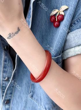 红玛瑙手镯新中式红色腕饰贵妃镯优雅高级感透润配饰