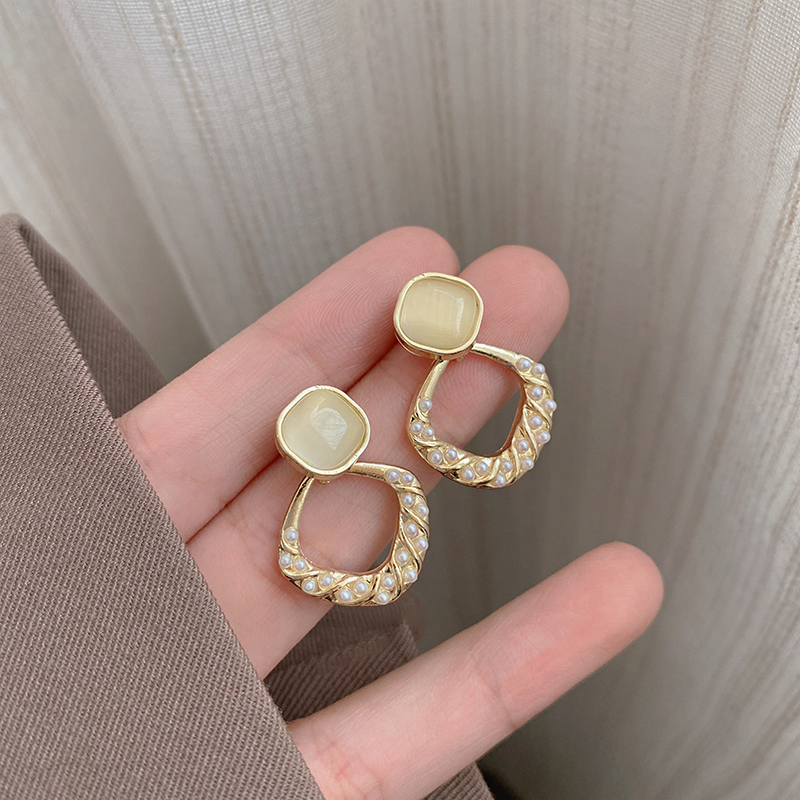 猫眼石珍珠菱形耳环2025新款爆款高级感秋冬耳饰女温柔风气质耳钉