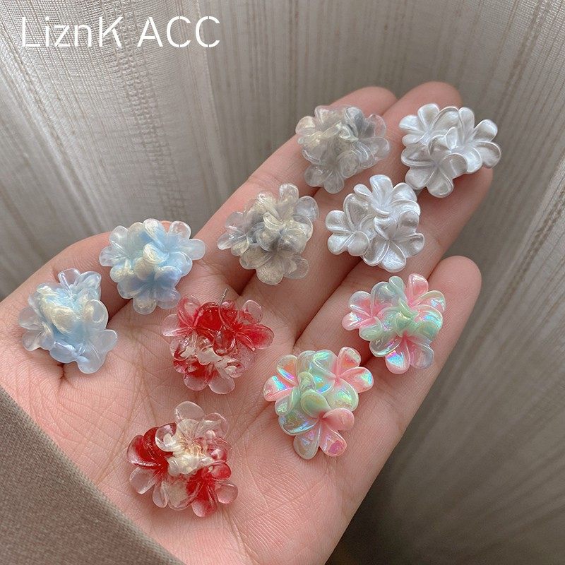 春夏渐变彩色树脂三瓣花耳环小众设计感小众女森系甜美田园风耳饰